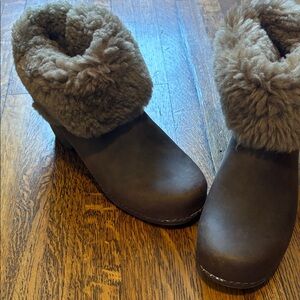 Brown Fur-Lined dansco boots